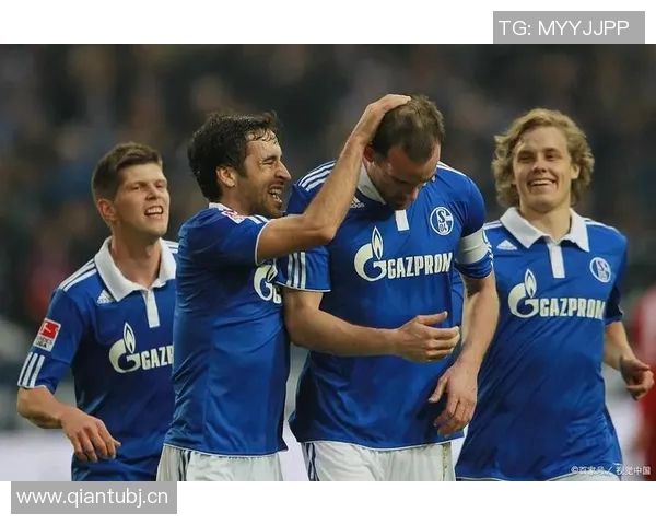 汉诺威队在主场以9比0大胜沙尔克队创下历史最悬殊比分记录 汉诺威队在主场以9比0大胜沙尔克队创下历史最悬殊比分记录