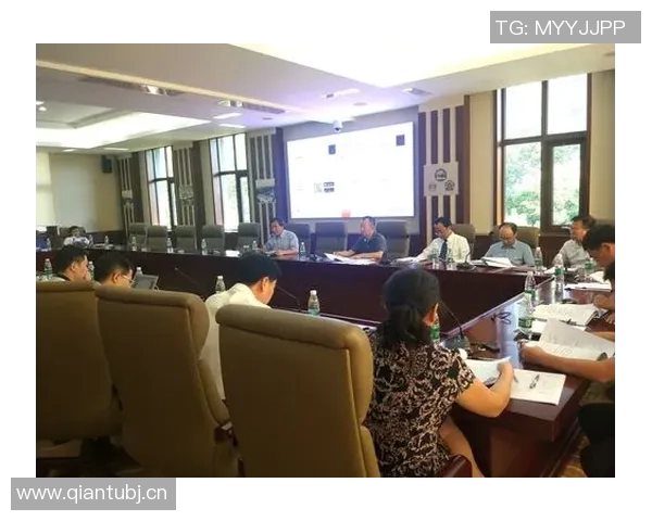 LNG在冠军杯中的表现分析与状态评估探讨 LNG在冠军杯中的表现分析与状态评估探讨