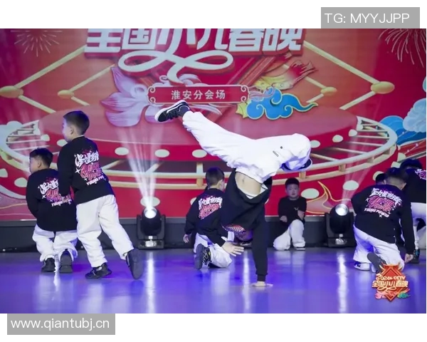 南京街舞队灵活性揭秘:街舞巨献带你领略舞动的魅力与激情 南京街舞队灵活性揭秘:街舞巨献带你领略舞动的魅力与激情