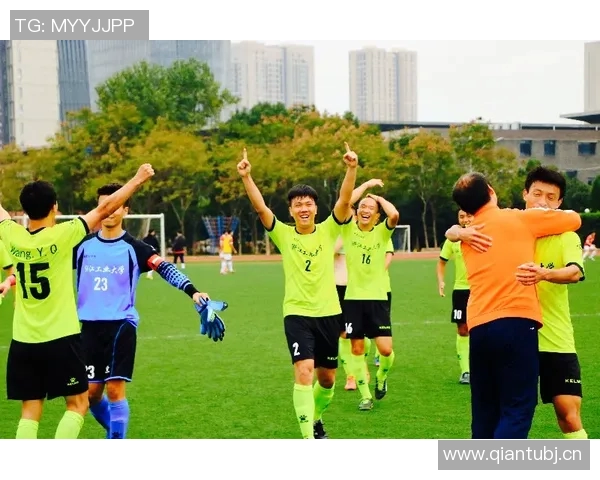 深圳足球队耐力变革引发热议全新战略助力球队重回巅峰之路